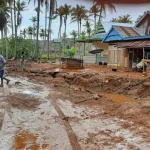 Diduga Akibat Tambang, 15 Rumah di Kolut Terendam Lumpur Diduga Akibat Tambang, 15 Rumah di Kolut Terendam Lumpur