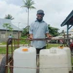 Kisah Pengangkut Air di Pilkades Serentak Buteng Kisah Pengangkut Air di Pilkades Serentak Buteng