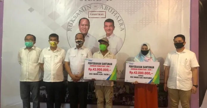 Ahli Waris Tim Pemenangan Ruksamin Diberi Santunan Kematian BP Jamsostek