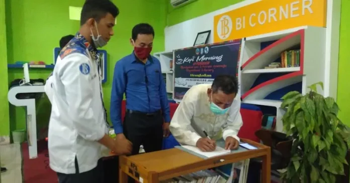 Perpustakaan USN Kolaka Terima Bantuan Buku