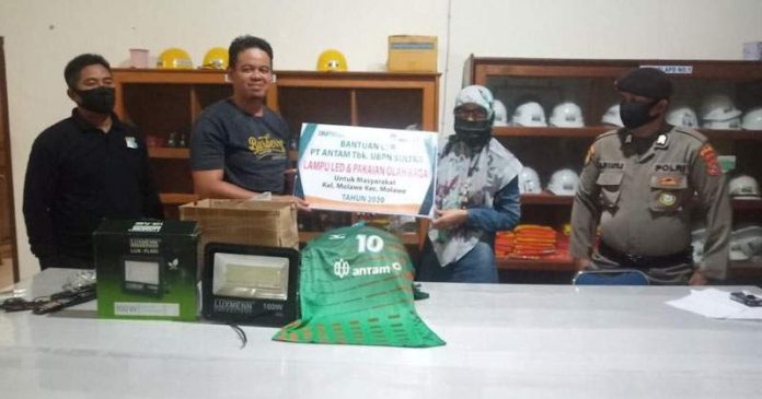 ANTAM UBPN Sultra Salurkan Bantuan CSR di Kabupaten Konut