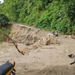Banjir Bandang di Kolut, Empat Dusun Terisolasi dan Dua Rumah Hanyut Banjir Bandang di Kolut, Empat Dusun Terisolasi dan Dua Rumah Hanyut