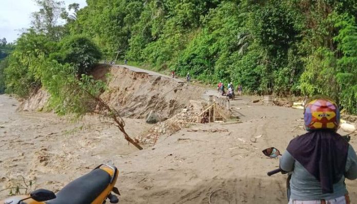 Banjir Bandang di Kolut, Empat Dusun Terisolasi dan Dua Rumah Hanyut