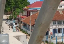 Putus Cinta, Perempuan Ini Nyaris Lompat dari Jembatan Teluk Kendari Putus Cinta, Perempuan Ini Nyaris Lompat dari Jembatan Teluk Kendari