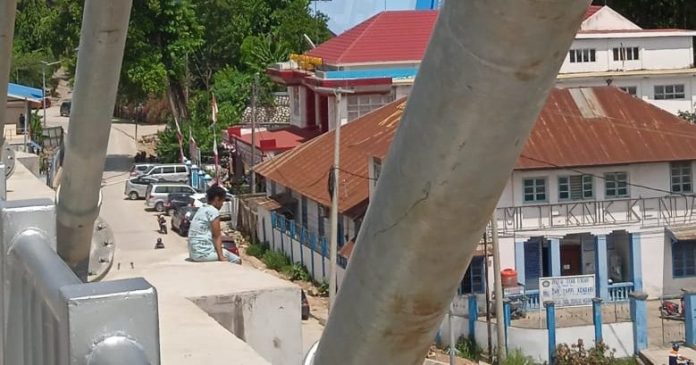 Putus Cinta, Perempuan Ini Nyaris Lompat dari Jembatan Teluk Kendari