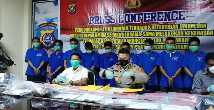 Demo di PT VDNI Didesain Kacau, Polisi: 107 Kendaraan dan 16 Bangunan Terbakar