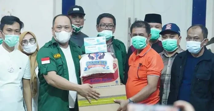 DPW PBB Sultra Salurkan Bantuan Untuk Korban Banjir di Kolut