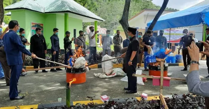 Kajari Kolut Musnahkan Barang Bukti dari 53 Perkara Pidum