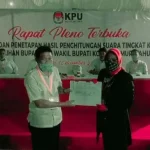 Pleno KPUD Menangkan SBM di Koltim, Arus Muda Siap Kawal Pemerintahan Pleno KPUD Menangkan SBM di Koltim, Arus Muda Siap Kawal Pemerintahan