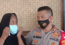 Anggota Polres Baubau Patungan Bantu Biaya Operasi Bocah yang Lahir Tanpa Anus Anggota Polres Baubau Patungan Bantu Biaya Operasi Bocah yang Lahir Tanpa Anus