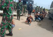 Lima Orang Demonstran Diamankan Polisi Pascaricuh di PT VDNI Lima Orang Demonstran Diamankan Polisi Pascaricuh di PT VDNI