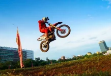 Inilah Riding Gear yang Tepat Saat Berkendara Off Road Ilustrasi Off Road