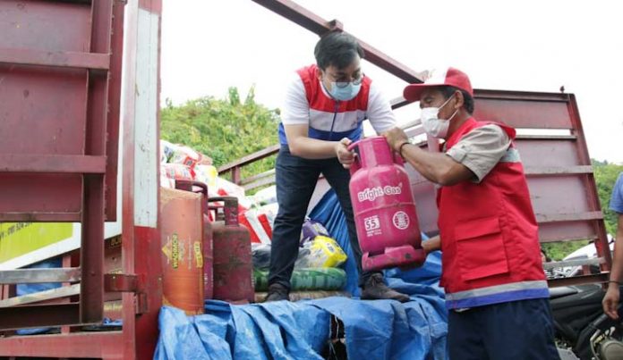 Pertamina Turunkan Bantuan Sembako Hingga Gas LPG di Sulbar