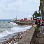 Cuaca Ekstrem dan Gelombang Tinggi, Nelayan di Busel Diimbau Tak Melaut Cuaca Ekstrem dan Gelombang Tinggi, Nelayan di Busel Diimbau Tak Melaut