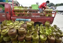 Pertamina Gelar Operasi Pasar untuk Jamin Ketersediaan LPG di Sulbar Pertamina Gelar Operasi Pasar untuk Jamin Ketersediaan LPG di Sulbar