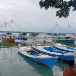 Angin Kencang, Tangkapan Ikan Nelayan Berkurang Angin Kencang, Tangkapan Ikan Nelayan Berkurang