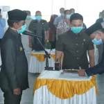 Bupati Kolut Lantik Tiga Kepala Dinas dan Asisten II Bupati Kolut Lantik Tiga Kepala Dinas dan Asisten III