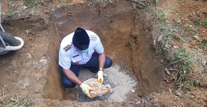 Pemkab Mubar Bantu Pembangunan Masjid di Desa Marobea