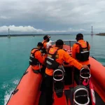 Tim SAR Lakukan Pencarian Nelayan Hilang di Perairan Lasalimu Buton Tim SAR Lakukan Pencarian Nelayan Hilang di Perairan Lasalimu Buton
