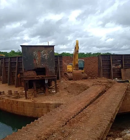 Warga Bombana Ungkap Fakta Kapal Tongkang yang Diamankan Lanal Kendari