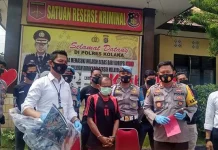 Tersangka Pembunuhan di Kolaka Tega Habisi Nyawa Korban karena Tersinggung Tersangka Pembunuhan di Kolaka Tega Habisi Nyawa Korban karena Tersinggung