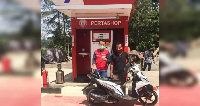 Pertashop Mudahkan Warga Horodopi Koltim Dapat BBM Pertashop Mudahkan Warga Horodopi Koltim Dapat BBM