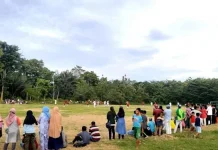 Tak Ada Izin, Pertandingan Sepak Bola yang Hadirkan Boaz Salossa di Mubar Dibubarkan Polisi Tak Ada Izin, Pertandingan Sepak Bola yang Hadirkan Boaz Salossa di Mubar Dibubarkan Polisi