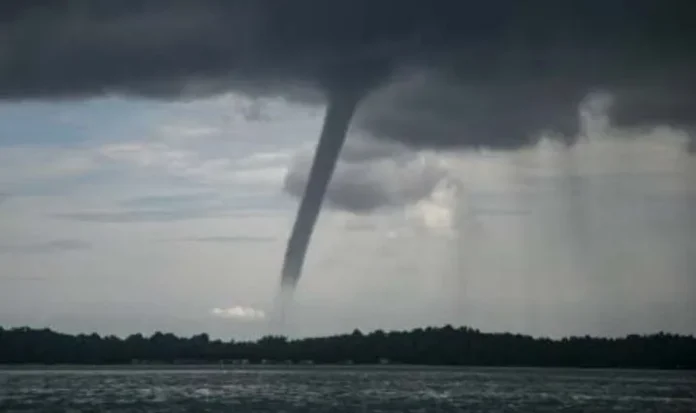 Ilustrasi angin beliung