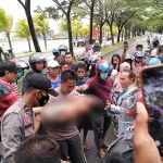 Bocah 8 Tahun Tewas Tenggelam di Sekitar Masjid Al Munajat Muna Bocah 8 Tahun Tewas Tenggelam di Sekitar Masjid Al Munajat Muna