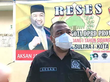 Ketua Fraksi Partai Golkar DPRD Provinsi Sultra Aksan Jaya Putra (AJP) 