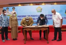 Ali Mazi Jadi Ketua Dewas Politeknik Pertambangan Konawe Ali Mazi Jadi Ketua Dewas Politeknik Pertambangan Konawe