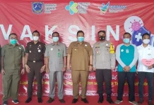 Bupati Muna Ungkap Kesehatannya Makin Bugar Usai Terima Vaksin Covid-19 Bupati Muna Ungkap Kesehatannya Makin Bugar Usai Terima Vaksin Covid-19