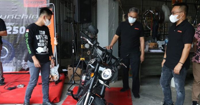 Keeway V250Fi Resmi Mengaspal di Kota Kendari