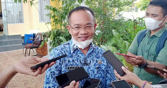 Kepala Dinas Pendidikan kepemudaan dan Olahraga (Dikmudora) Makmur