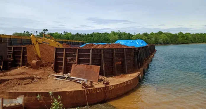 ore JPU Benarkan Tongkang Bermuatan Nikel yang Ditahan Lanal Kendari Berlayar dari Kabaena