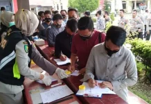 Polres Kendari Tes Urine Dadakan ke Personilnya Polres Kendari Tes Urine Dadakan ke Personilnya