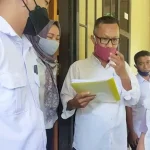 Masyarakat dan Mahasiswa Berdemonstrasi Tolak Ritel Modern di Konut Masyarakat dan Mahasiswa Berdemonstrasi Tolak Ritel Modern di Konut