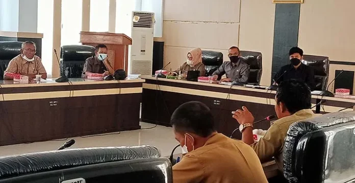 rakercamat DPRD Kendari Raker dengan Para Camat Bahas Pendataan Penduduk