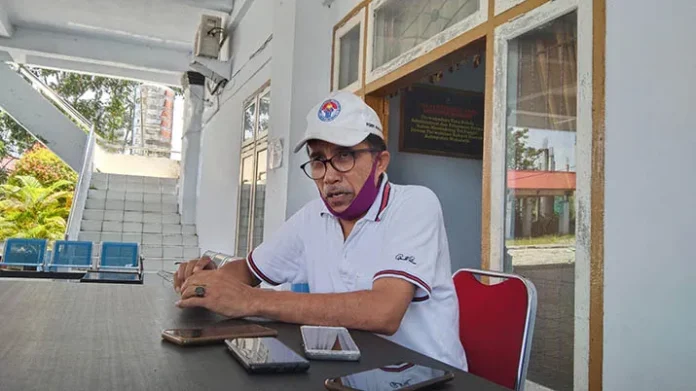 Sekretaris Dewan (Sekwan) DPRD Wakatobi, Rusdin