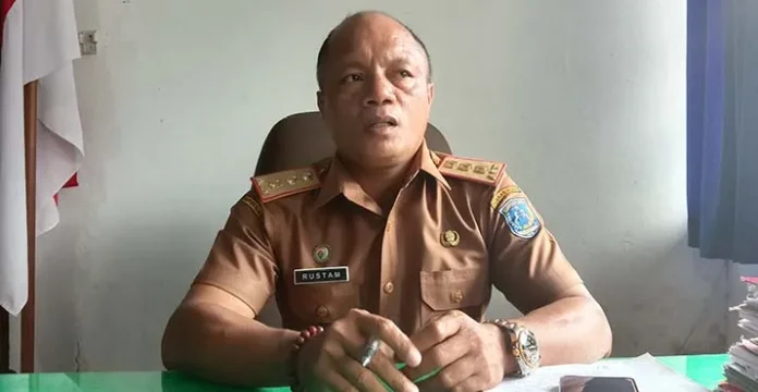 Kepala DPMD Muna, Rustam