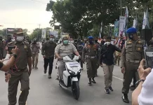 Ali Mazi Hingga Pangdam Hasanuddin Test Drive Motor Listrik Gesits Ali Mazi Hingga Pangdam Hasanuddin Test Drive Motor Listrik Gesits