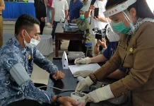 Diduga Infeksi Saluran Kencing, Wakil Ketua DPRD Mubar Batal Disuntik Vaksin Diduga Infeksi Saluran Kencing, Wakil Ketua DPRD Mubar Batal Disuntik Vaksin