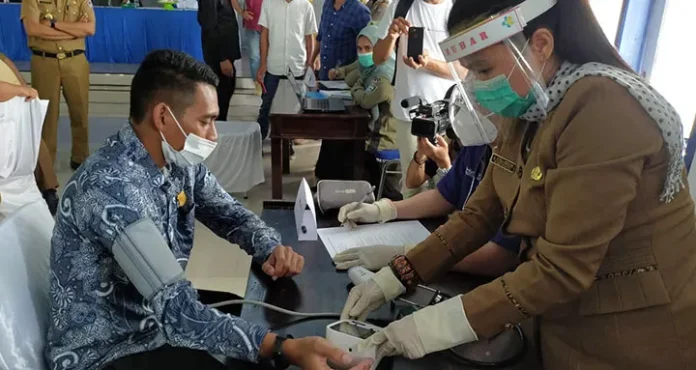 Diduga Infeksi Saluran Kencing, Wakil Ketua DPRD Mubar Batal Disuntik Vaksin