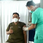 15 Orang Nakes RSUD Mubar Ikut Vaksinasi 15 Orang Nakes RSUD Mubar Ikut Vaksinasi