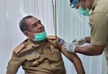 6 Pejabat Pemkab Mubar Terima Vaksin Covid-19 Kedua 6 Pejabat Pemkab Mubar Terima Vaksin Covid-19 Kedua