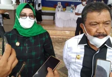 Di Wakatobi, 16 Pejabat Menjadi yang Pertama Disuntik Vaksin Di Wakatobi, 16 Pejabat Menjadi yang Pertama Disuntik Vaksin