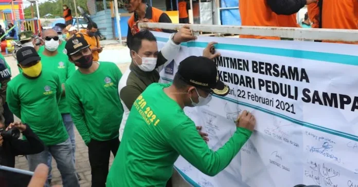 Wali Kota Minta Warga Kendari Lebih Kreatif Olah Sampah