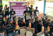 Komunitas Relawan ASR Kolut Salurkan Bantuan Pestisida ke Petani Komunitas Relawan ASR Kolut Salurkan Bantuan Pestisida ke Petani