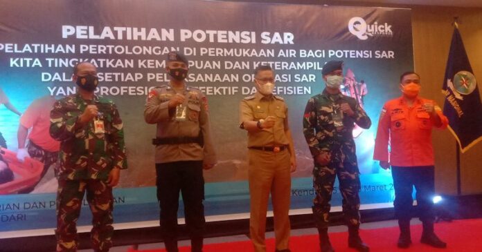 Basarnas Kendari Gelar Pelatihan Pertolongan di Atas Air