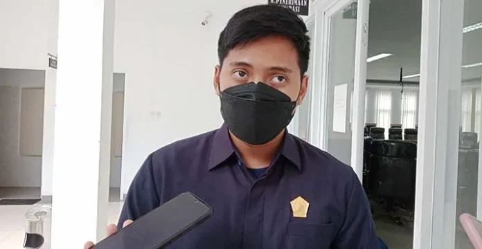 Ketua Komisi I DPRD Kota Kendari Rizky Pagala